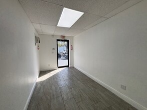4990 SW 52nd St, Fort Lauderdale, FL for lease Interior Photo- Image 2 of 8
