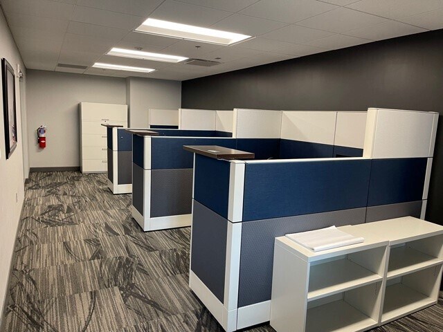 220 Lyon St NW, Grand Rapids, MI à louer - Photo intérieure - Image 2 de 24