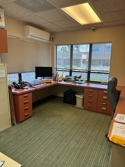 12660 World Plaza Ln, Fort Myers, FL for lease - Interior Photo - Image 2 of 18