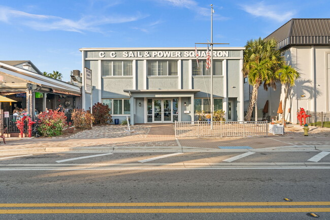 More details for 917 SE 47th Ter, Cape Coral, FL - Retail for Sale