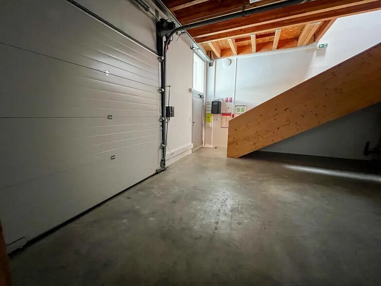 Flex in Avignon for sale - Interior Photo - Image 1 of 5