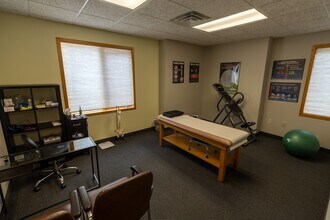 833 E 16th St, Holland, MI à louer Photo intérieure- Image 2 de 17