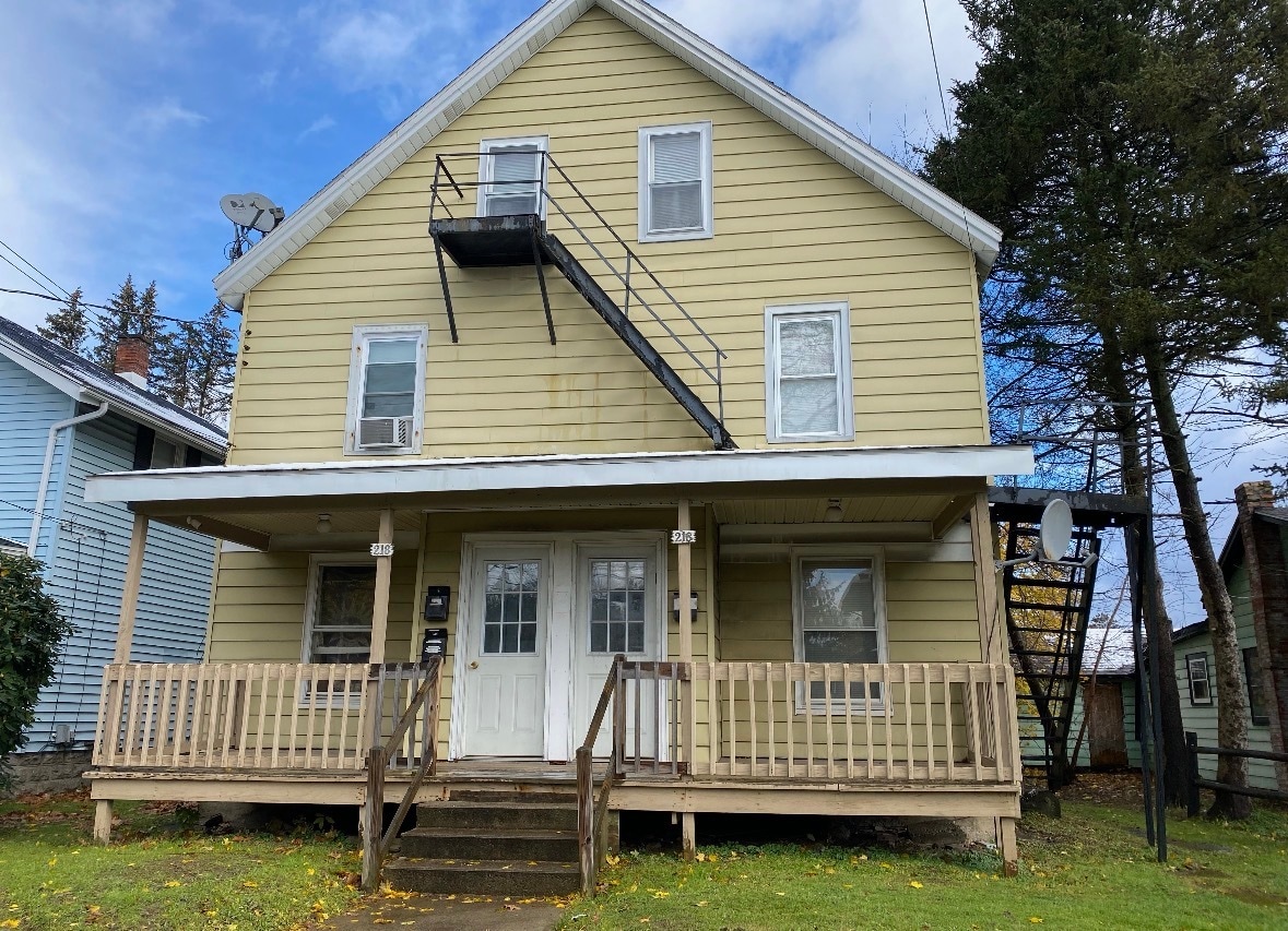 Jamestown 44 unit portfolio portfolio of 2 properties for sale on LoopNet.ca Primary Photo- Image 1 of 27