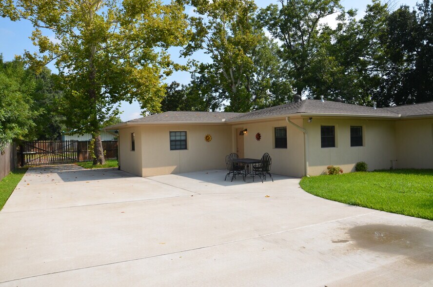4119 Rose Way, Houston, TX for sale - Building Photo - Image 2 of 8