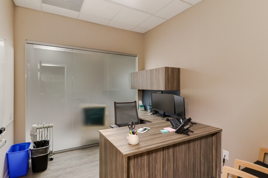 1605 Commerce Pky, Bloomington, IL à louer - Photo intérieure - Image 2 de 29