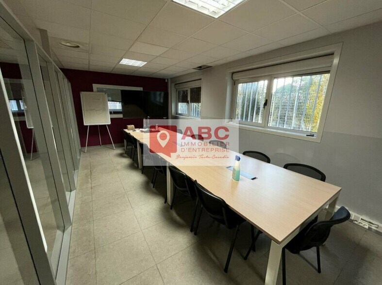 Industrial in Gallargues-le-Montueux for lease - Interior Photo - Image 2 of 6