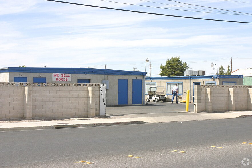 1945 N Walnut Rd, Las Vegas, NV à vendre - Photo du bâtiment - Image 2 de 7