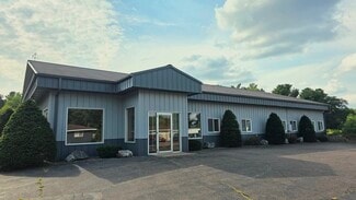 More details for 1210 Mansfield St, Chippewa Falls, WI - Retail for Sale