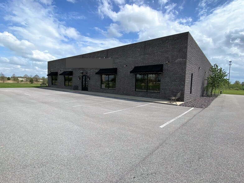 1208 Donna Dr, Carterville, IL à vendre - Photo du bâtiment - Image 2 de 22