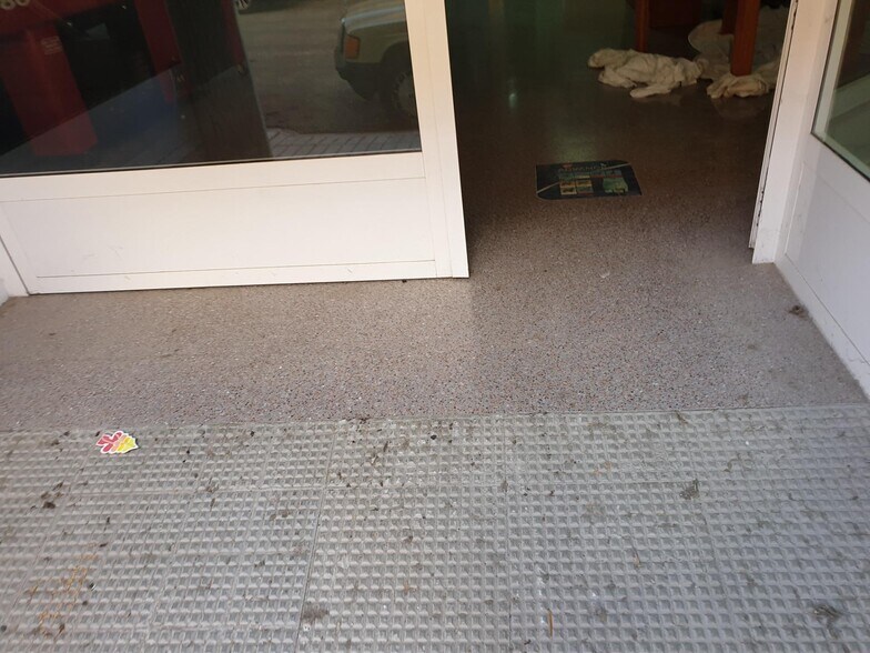 Retail in Sax for sale - Interior Photo - Image 3 of 20