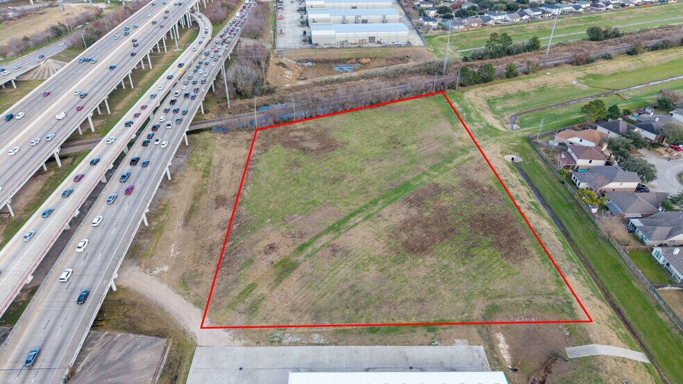 6631 N Sam Houston Pky W, Houston, TX à vendre - Photo du bâtiment - Image 3 de 17