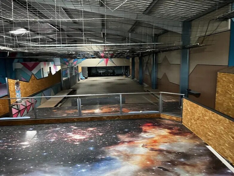 Retail in Biscarrosse for lease - Interior Photo - Image 3 of 4
