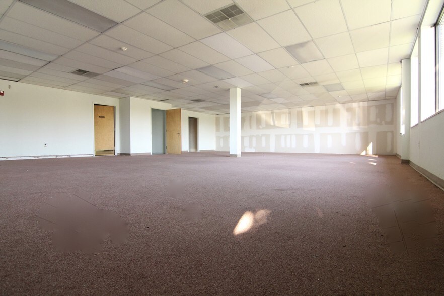 7821 Bartram Ave, Philadelphia, PA à louer - Photo intérieure - Image 2 de 13