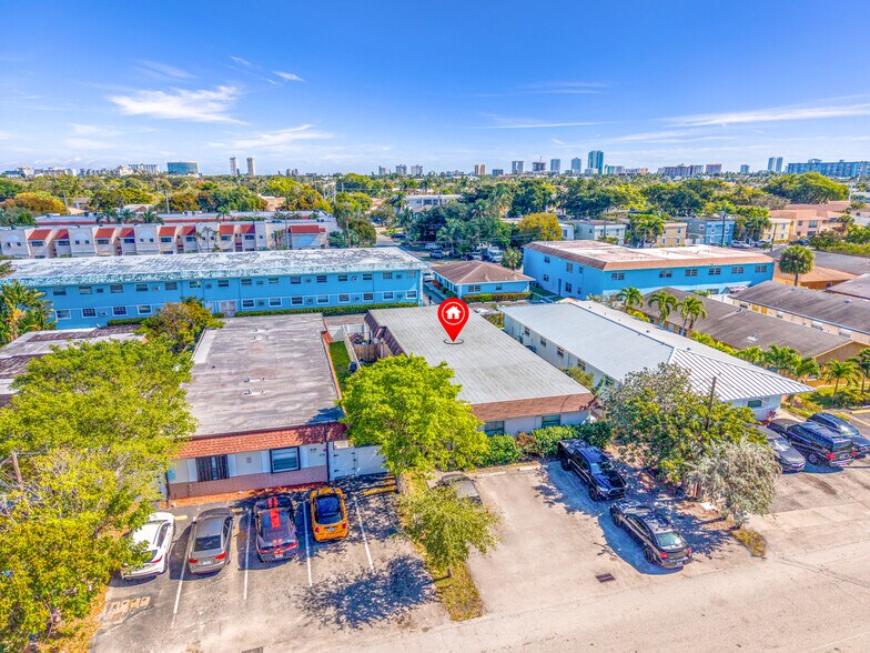 240 SE 9th Ave, Pompano Beach, FL à vendre - Photo du bâtiment - Image 3 de 26