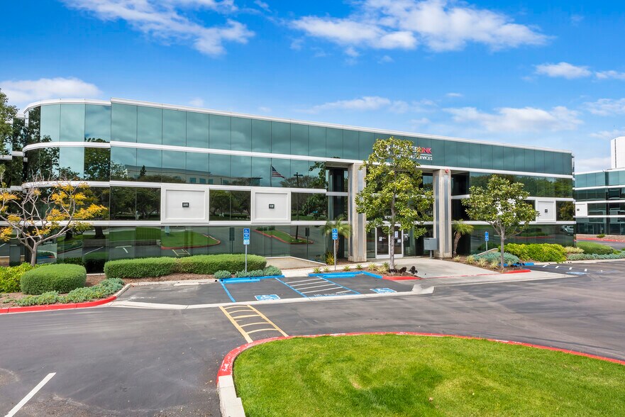 10350 Barnes Canyon Rd, San Diego, CA à louer - Photo du bâtiment - Image 2 de 10