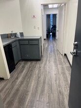 15720 Ventura Blvd, Encino, CA à louer Photo intérieure- Image 1 de 6