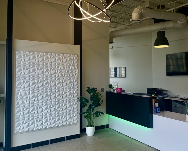 224 E Main St, Oklahoma City, OK for lease - Interior Photo - Image 2 of 10