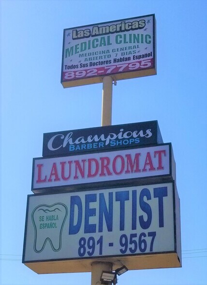 9124-9134 Woodman Ave, Arleta, CA à vendre - Photo du bâtiment - Image 2 de 12