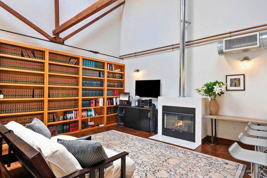 1042 Princeton Dr, Marina del Rey, CA for sale - Building Photo - Image 3 of 15