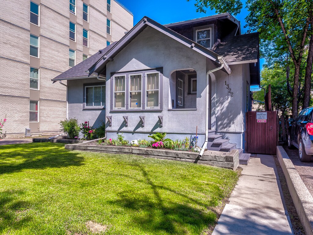 1322 13 Ave SW, Calgary, AB à vendre Photo du bâtiment- Image 1 de 1