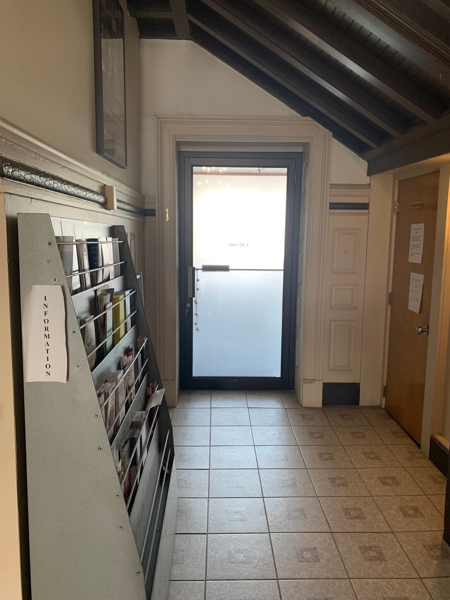 24 Opera House Sq, Claremont, NH à louer Photo intérieure- Image 1 de 8