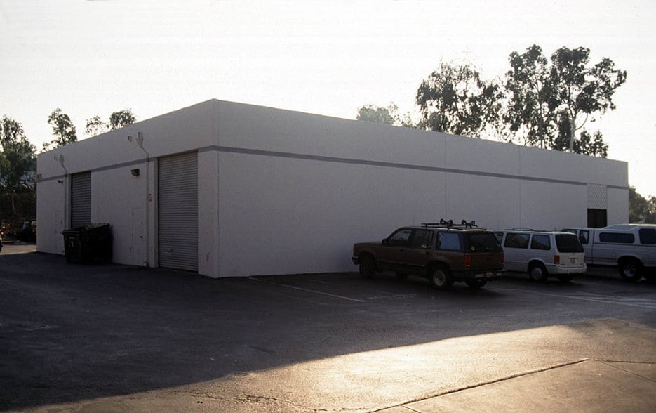 8615 Commerce Ave, San Diego, CA for sale - Building Photo - Image 3 of 4
