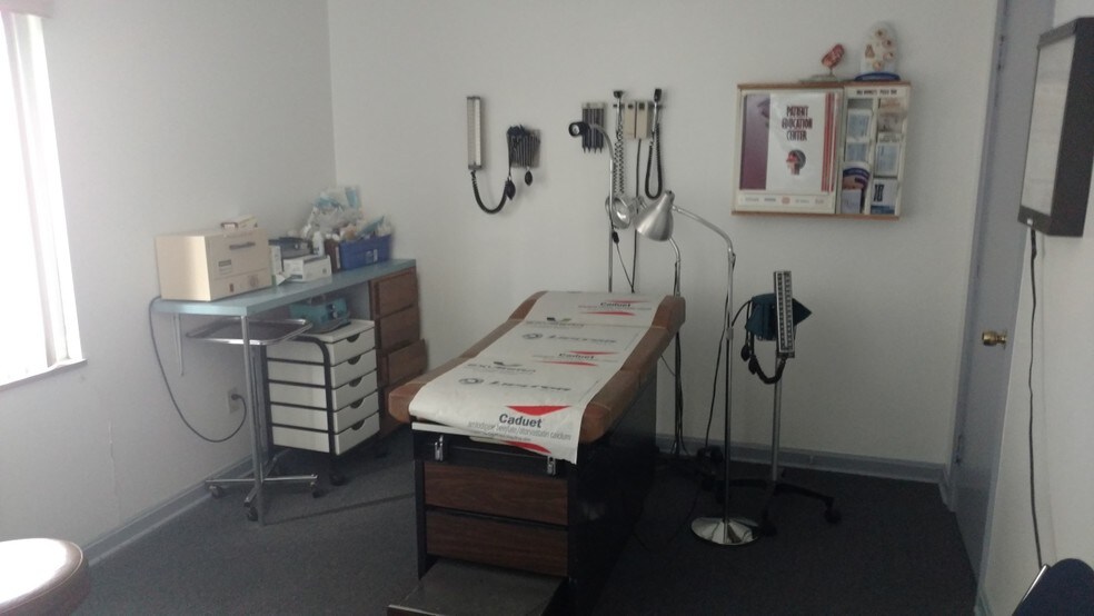 2450 Mill St, Aliquippa, PA à vendre - Photo intérieure - Image 2 de 12