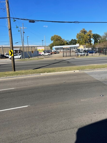 801 Jefferson Hwy, Jefferson, LA à louer - Photo du bâtiment - Image 2 de 7