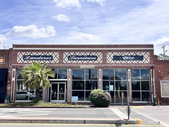 Plus de détails pour 348 Orange St, Redlands, CA - Commerce de détail à louer