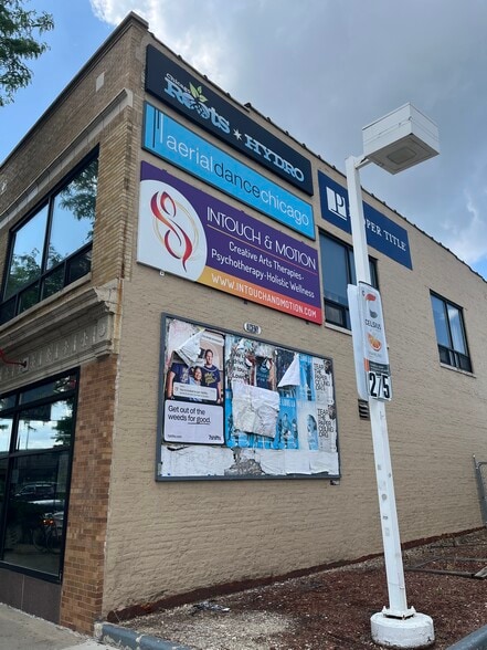 4020 W Irving Park Rd, Chicago, IL for lease - Building Photo - Image 3 of 7