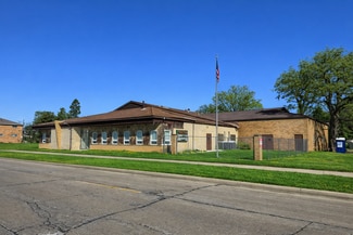 More details for 742 W Greenwood Ave, Waukegan, IL - Office for Sale