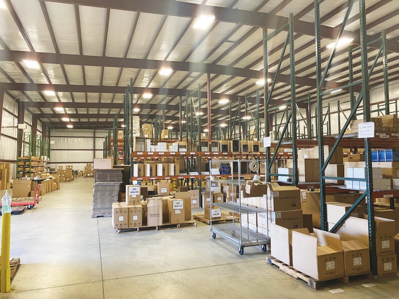 716 Airport Rd, Palmyra, PA for lease - Interior Photo - Image 2 of 8