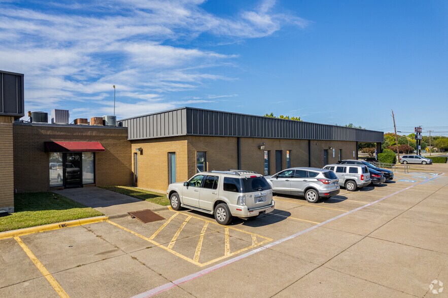 3600 E McKinney St, Denton, TX à vendre - Photo du bâtiment - Image 2 de 6