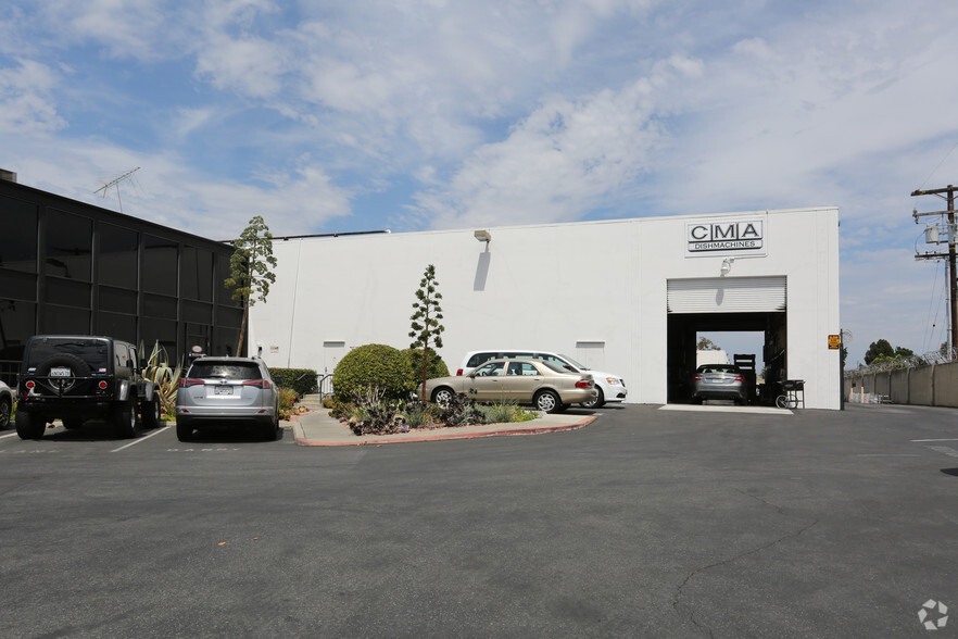 12700 Knott St, Garden Grove, CA for lease - Building Photo - Image 3 of 5