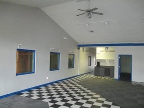 3010 W Walnut St, Rogers, AR for sale Interior Photo- Image 2 of 3