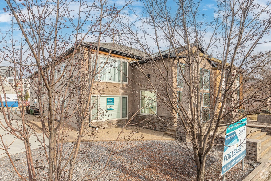 10521 124 St, Edmonton, AB for lease - Building Photo - Image 1 of 4