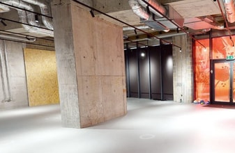 Orchard Pl, London for lease Interior Photo- Image 2 of 2