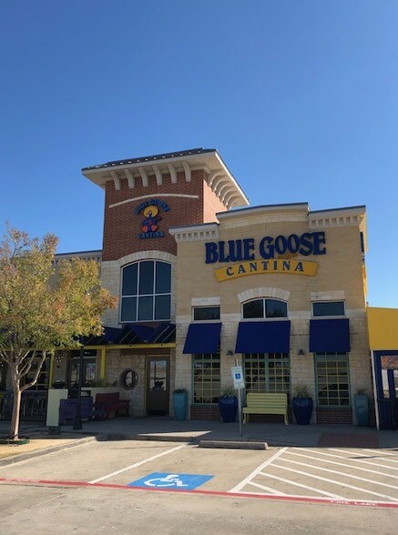 5454 Main St, Frisco, TX à louer - Photo du bâtiment - Image 3 de 11