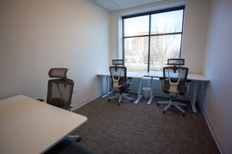 3-31 S Evergreen Ave, Arlington Heights, IL for lease Interior Photo- Image 2 of 12