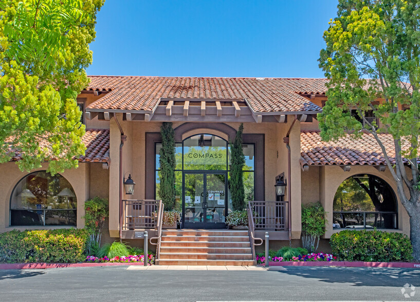 167 S San Antonio Rd, Los Altos, CA à louer - Photo du bâtiment - Image 1 de 5