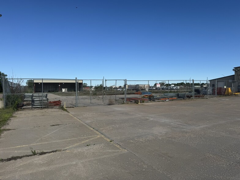 2302 S North Rd, Grand Island, NE for lease - Building Photo - Image 3 of 7