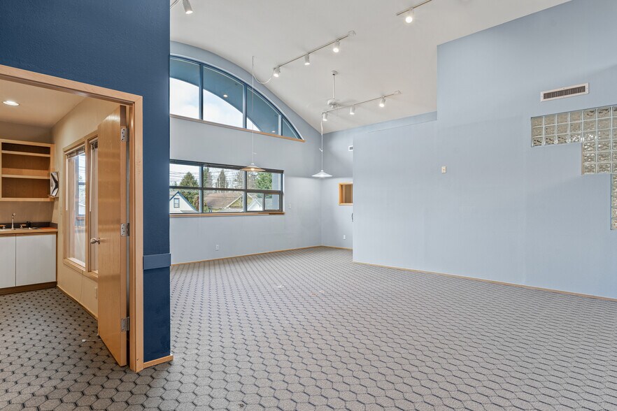 1614 Broadway Ave, Everett, WA à vendre - Photo intérieure - Image 2 de 5