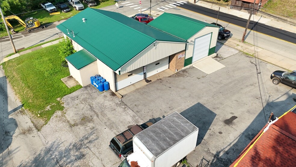 674 Miller Ave, Clairton, PA for sale - Building Photo - Image 2 of 12