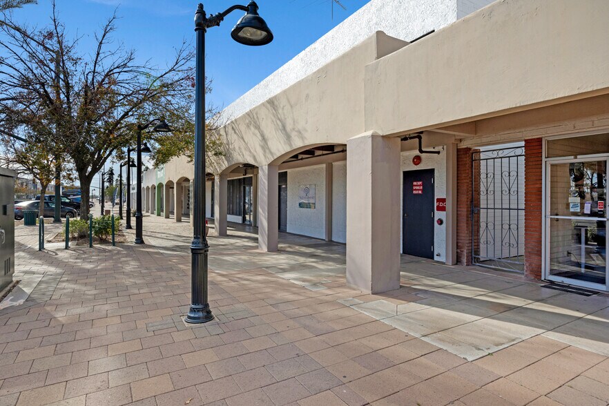 20, 32, & 36 S MacDonald portefeuille de 3 propriétés à vendre sur LoopNet.ca - Photo du bâtiment - Image 3 de 3