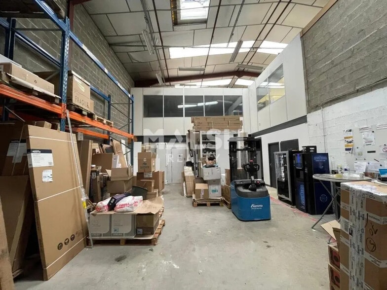 Bureau dans Chassieu à louer - Photo intérieure - Image 3 de 9