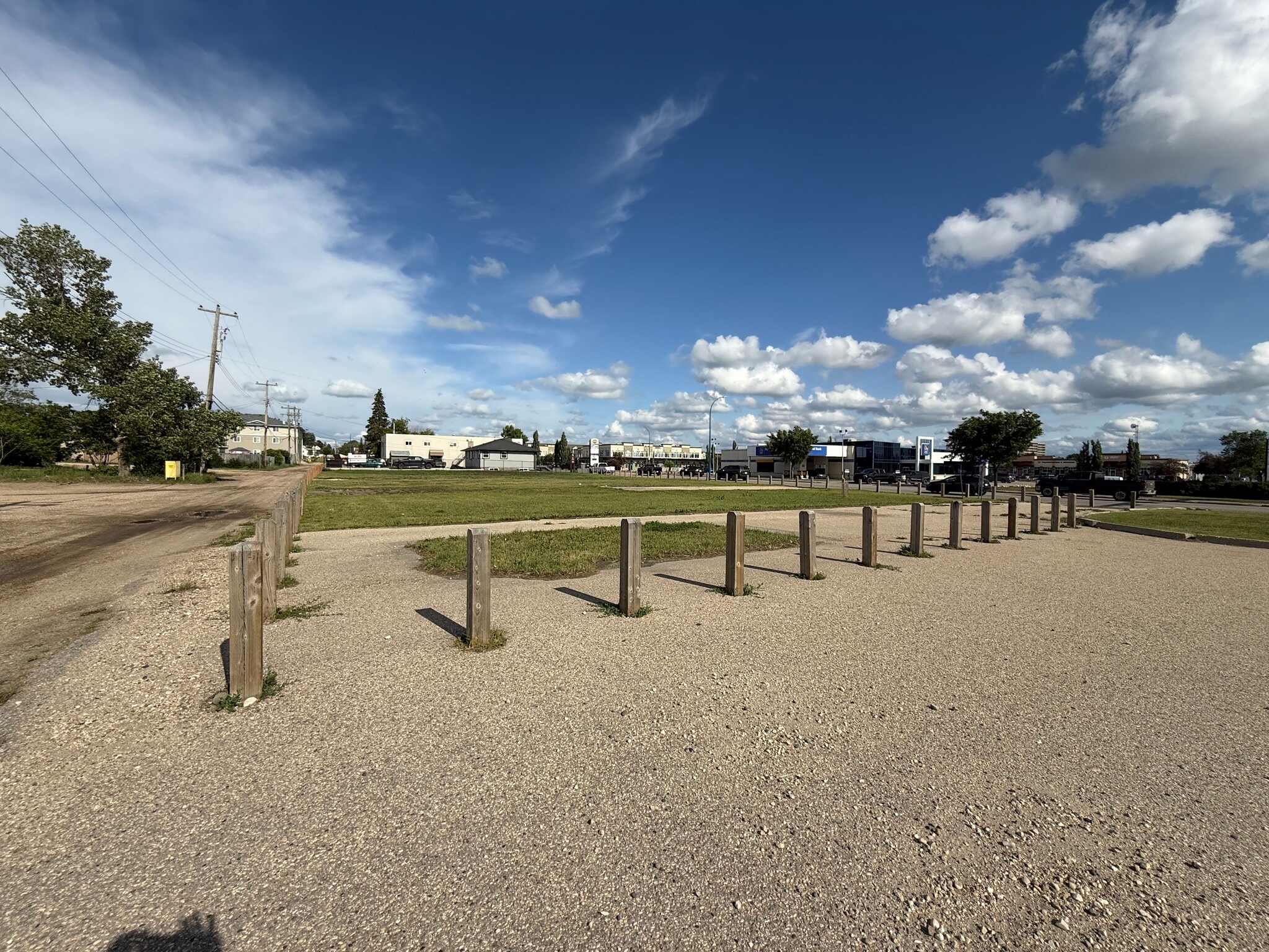 9722-9734 99 Av, Grande Prairie, AB for sale Building Photo- Image 1 of 10