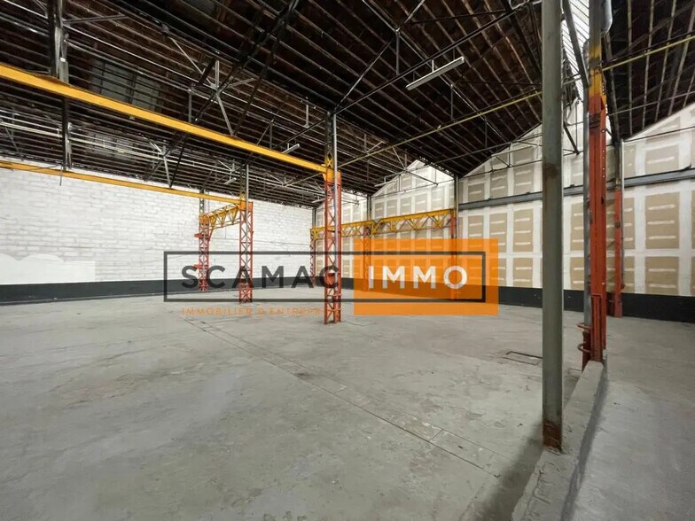 Industrial in Villeneuve-la-Garenne for lease - Building Photo - Image 1 of 6