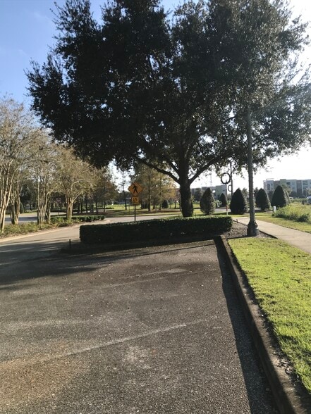 607 Oviedo Blvd, Oviedo, FL for sale - Building Photo - Image 2 of 17