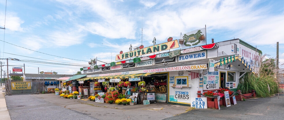 106 Eastern Blvd, Essex, MD for sale - Building Photo - Image 1 of 22