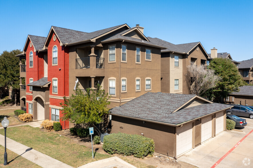 1200 College Pky, Lewisville, TX à vendre - Photo principale - Image 1 de 1